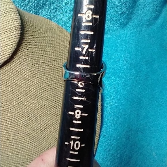 Silvertone faux moonstone black stripe ring. Ignore reflection in pic. - Picture 2 of 6